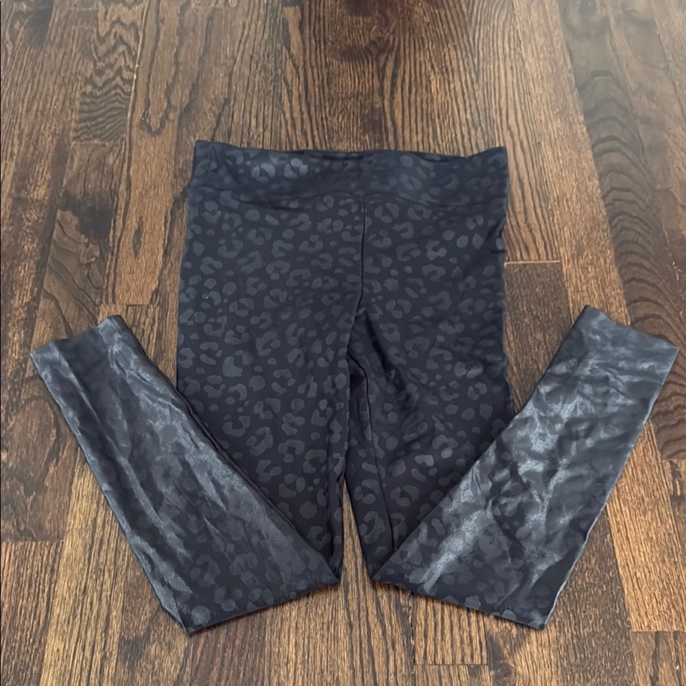 Stylish Black Leopard Print Leggings